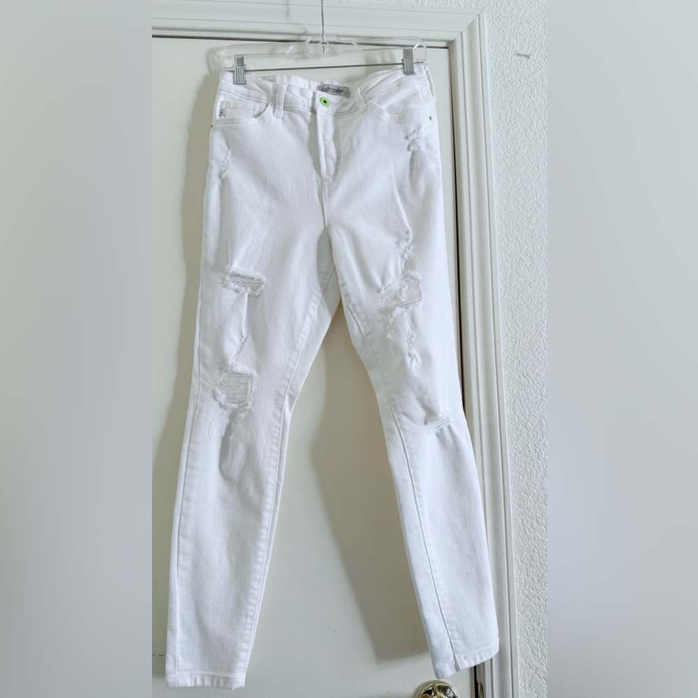 Vintage White Distressed Skinny Jeans